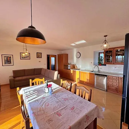 Near In Zidarici-insel Krk 53684 Appartement *